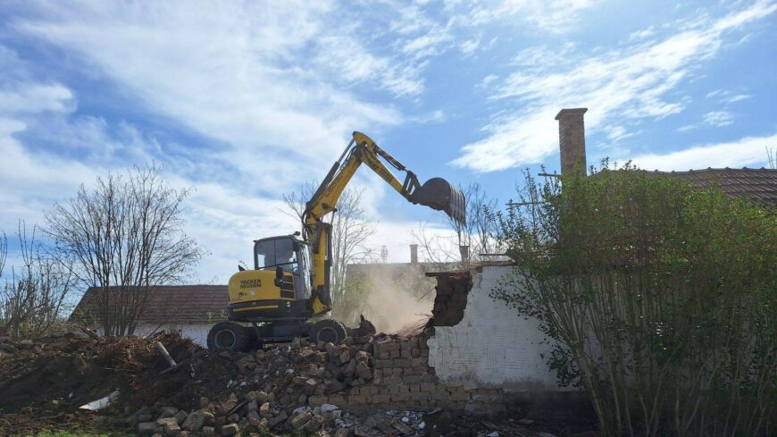 img_Ne_varja_meg__mig_a_NAV_intezkedik___vegezze_el_idoben_az_eloirt_munkakat_-3