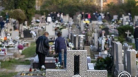 Halottak napja – Polgárőrök is segítik a biztonságos emlékezést a temetőkben