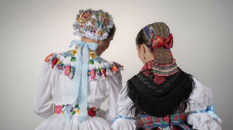 November 7-én debütál a Gyökerek és szárnyak című néptáncelőadás