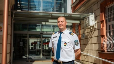 Tamási Város Biztonságáért kitüntető címet vehette át