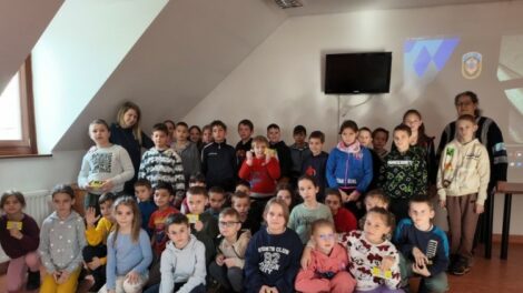 Biztonságban gyalog és két keréken