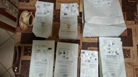 Drogtól bódultan aludt az autóban