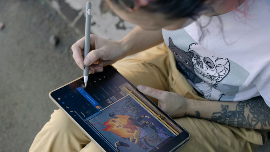 img_Kortars_szerzok_es_illusztraciok_a_PesTexten-1