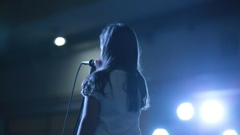 Tizenöt éves a Grund Színház – négynapos jubileumi fesztivállal ünnepel a budapesti improvizációs társulat