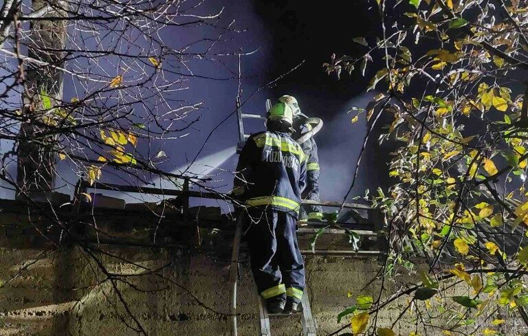 img_Tuzek_ejszakajan_van_tul_a_terseg