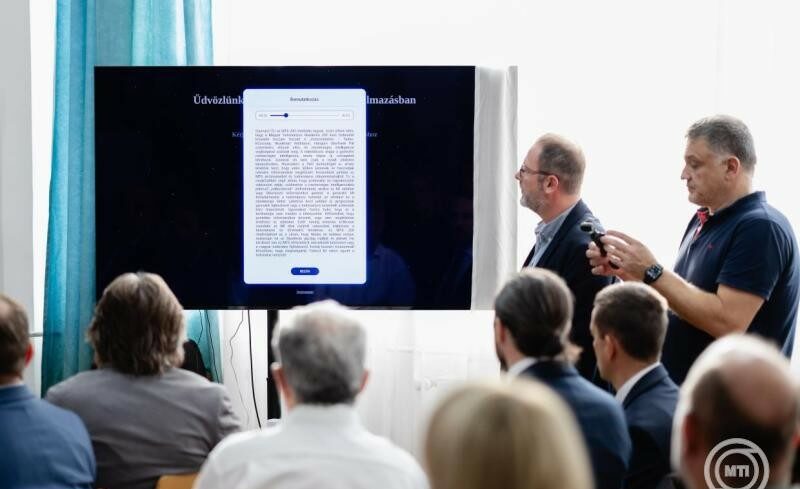 img_uj_szuperszamitogep_az_ELTE-n-2