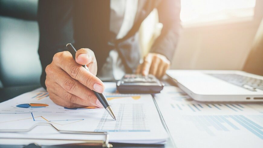 img_Bukhatja_a_katat__aki_nem_fizet_idoben