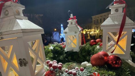 Fellobbant a harmadik láng