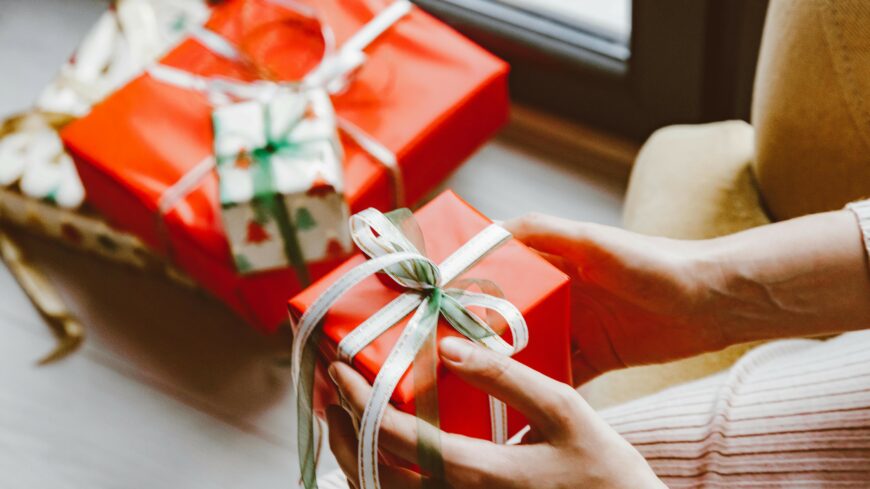 img_Folyamatosan_erkeznek_a_ciposdobozok__telis_tele_szeretettel