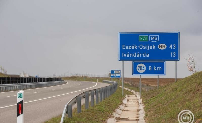 img_Hetfotol_megvasarolhatok_a_2026-os_autopalya-matricak___uj__kedvezobb_M1-es_regionalis_matrica_is_erkezik