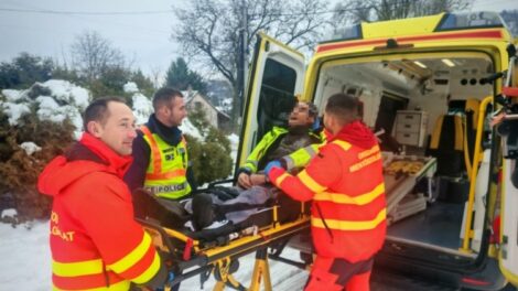 Egy szekszárdi férfin segítettek az egyenruhások