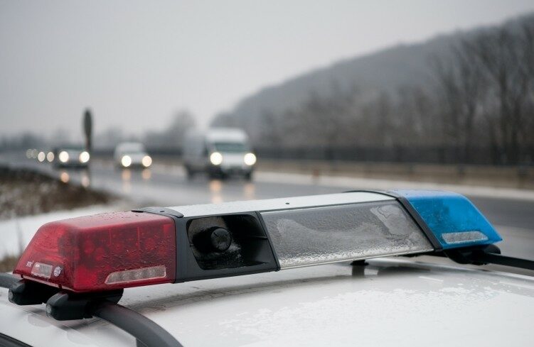 img_Lerobbant_az_autoja__Mutatjuk__mit_tanacsolnak_a_rendorok-3