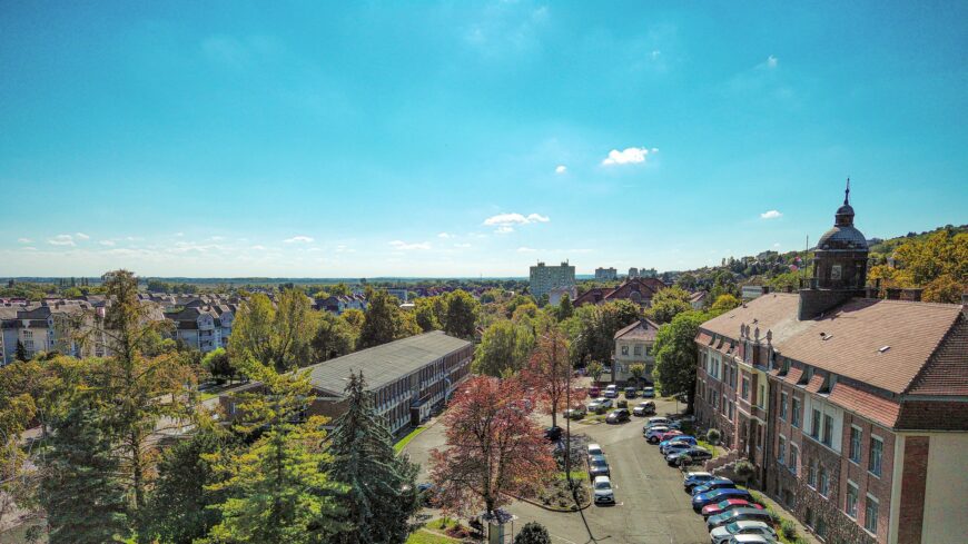 img_atveheto_a_megtalalt_penztarca_az_intezetben-1