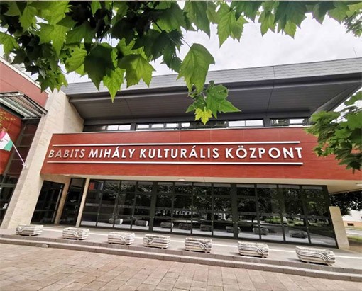 img_Nehany_kiallitast_ajanlunk_figyelmedbe_Szekszardon-2