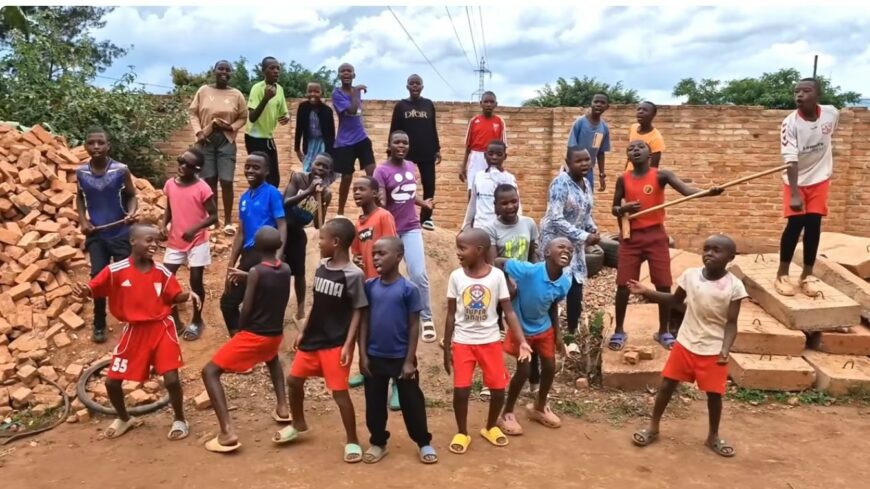 img_igy_szol_az_Afrika___Afrikaban__gyerekektol-2