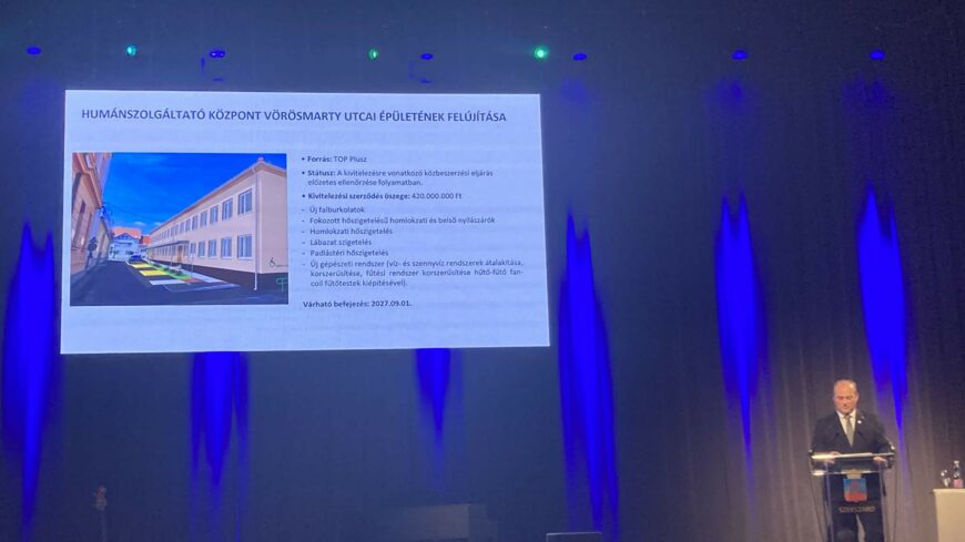 img_Kozeleti_Forumot_szervezett_Szekszard_Varosa-1