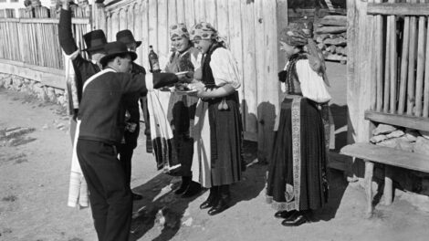 Irány a lányos láz!