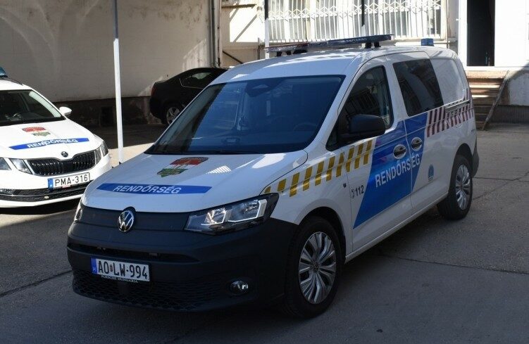 img_uj_szolgalati_jarmuvek_varmegyenkben