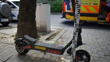 Várják az autós jelentkezését a rendőrök