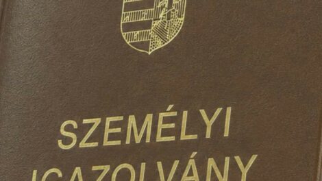 Augusztusban lejárnak a régi típusú személyik