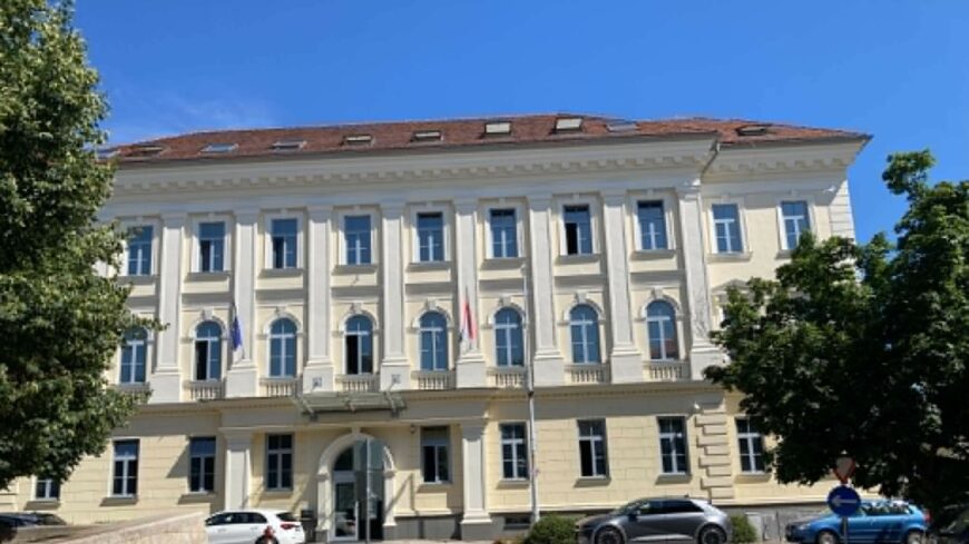 img_Emlektablak_avatasa_a_Szekszardi_Torvenyszeken