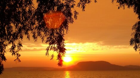 Nem akármilyen matinéval köszöntik az őszt a Balatonnál