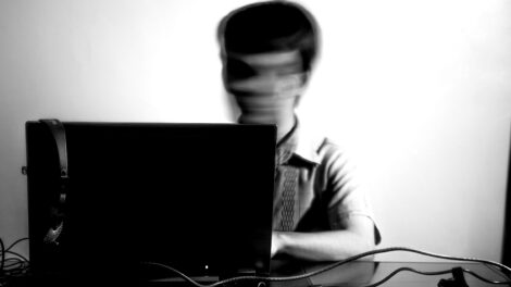 Hamis vámokmányokkal is próbálkoznak az internetes csalók